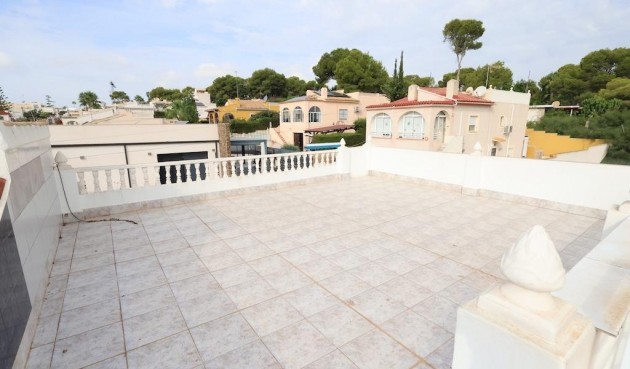 Brukt - Villa -
Torrevieja - Costa Blanca