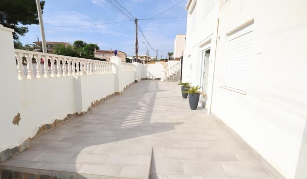 Brukt - Villa -
Torrevieja - Costa Blanca