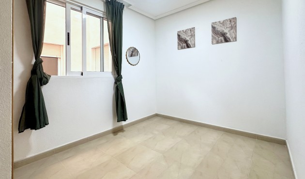 Återförsäljning - Apartment -
Torrevieja - Costa Blanca