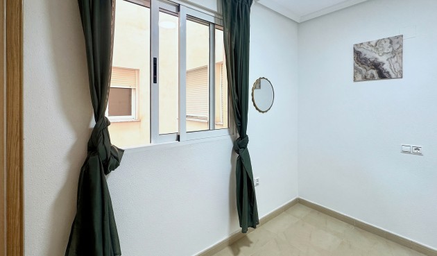 Återförsäljning - Apartment -
Torrevieja - Costa Blanca