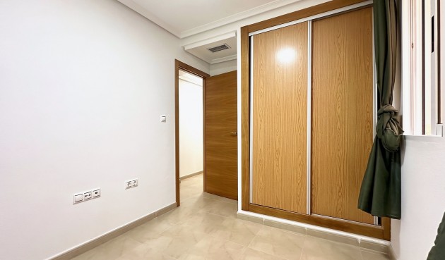 Återförsäljning - Apartment -
Torrevieja - Costa Blanca
