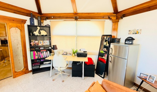 Resale - Apartment -
San Miguel de Salinas - Inland