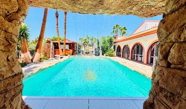 Reventa - Villa -
Daya Vieja - Costa Blanca