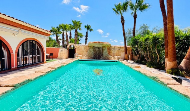Reventa - Villa -
Daya Vieja - Costa Blanca