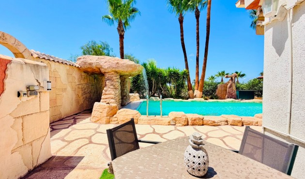 Reventa - Villa -
Daya Vieja - Costa Blanca