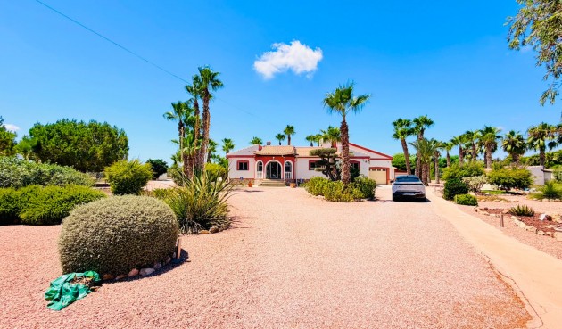 Reventa - Villa -
Daya Vieja - Costa Blanca