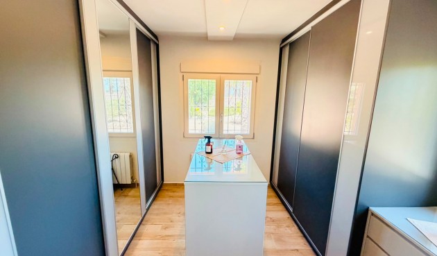 Reventa - Villa -
Daya Vieja - Costa Blanca