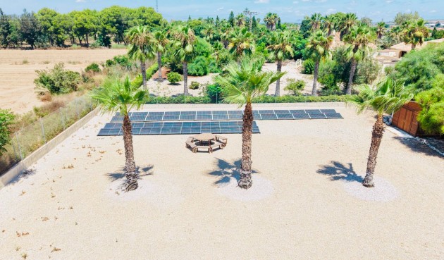 Reventa - Villa -
Daya Vieja - Costa Blanca