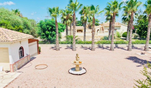 Reventa - Villa -
Daya Vieja - Costa Blanca