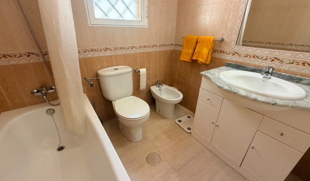 Återförsäljning - Town House -
Los Montesinos - Costa Blanca
