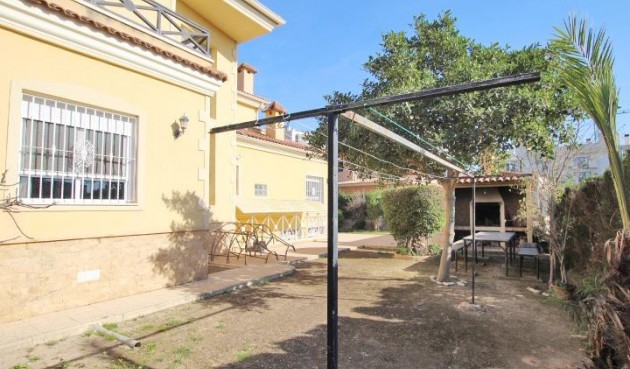 Brukt - Villa -
Elche - Altabix