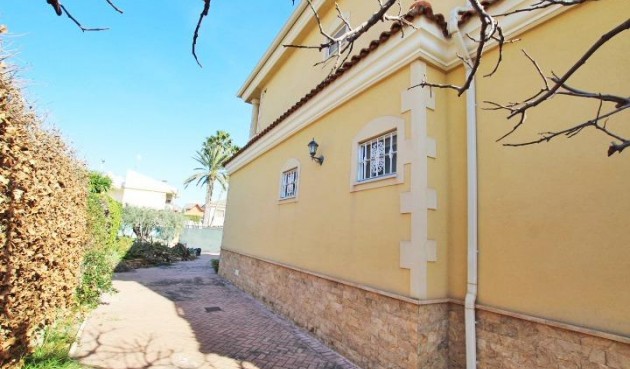 Brukt - Villa -
Elche - Altabix