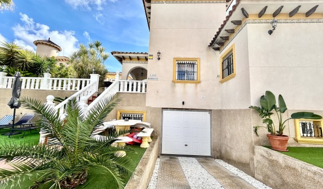 Brukt - Villa -
Villamartin - Costa Blanca