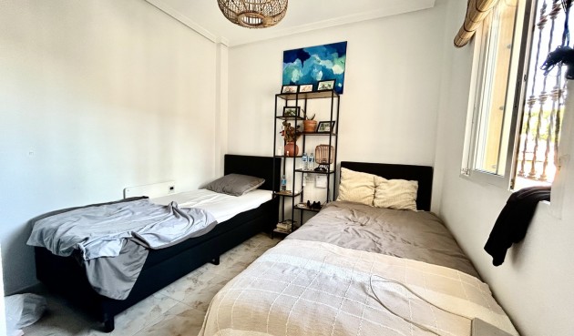 Brukt - Villa -
Villamartin - Costa Blanca