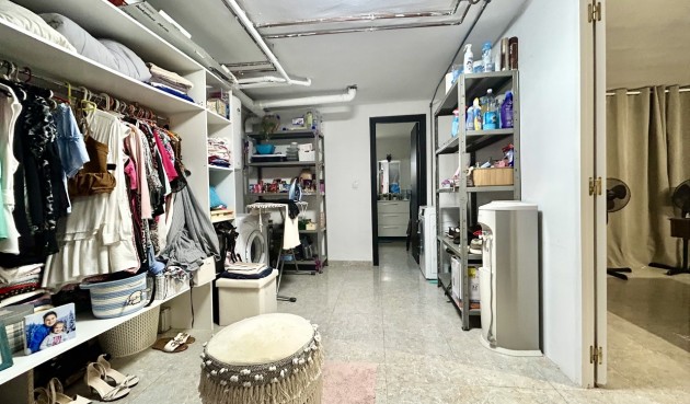 Brukt - Villa -
Villamartin - Costa Blanca