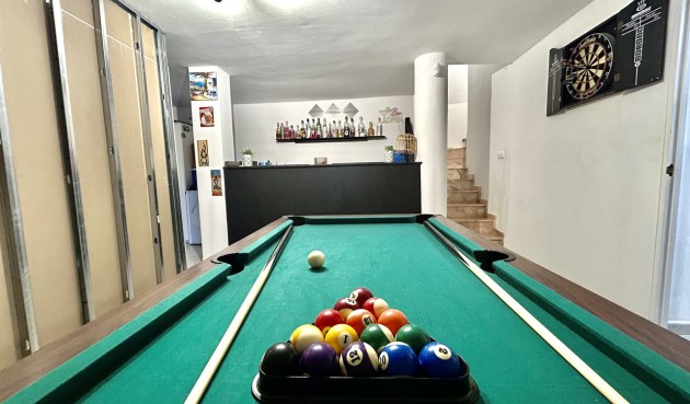Brukt - Villa -
Villamartin - Costa Blanca