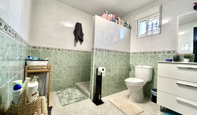 Brukt - Villa -
Villamartin - Costa Blanca