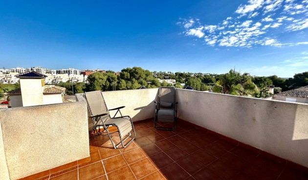 Brukt - Villa -
Villamartin - Costa Blanca