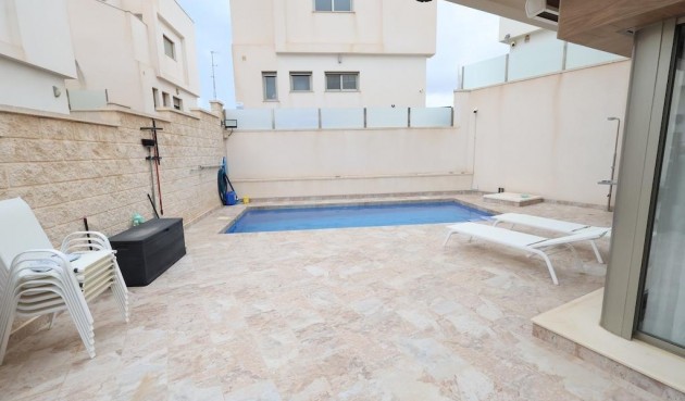 Reventa - Villa -
Orihuela Costa - Costa Blanca