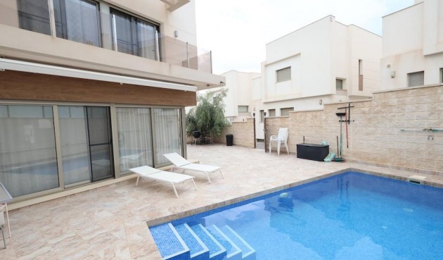 Reventa - Villa -
Orihuela Costa - Costa Blanca