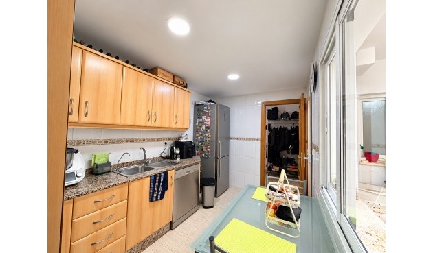 Reventa - Town House -
Daya Nueva - Costa Blanca