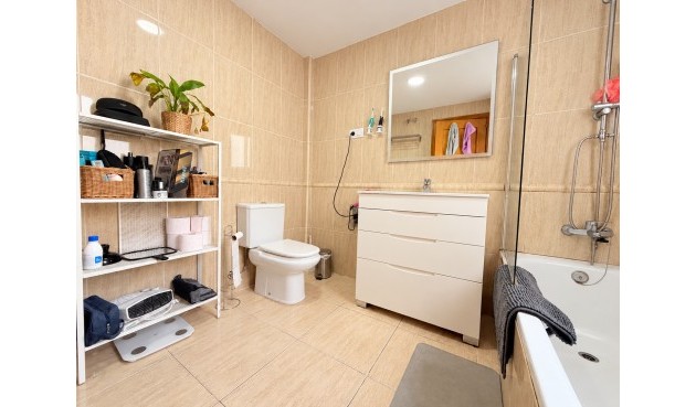 Reventa - Town House -
Daya Nueva - Costa Blanca