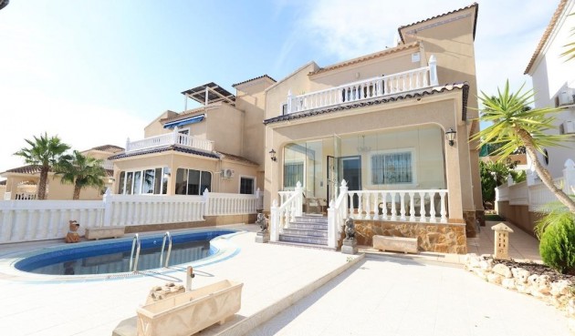 Brukt - Villa -
Orihuela Costa - Costa Blanca