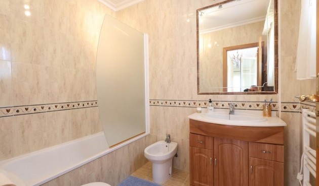 Brukt - Villa -
Orihuela Costa - Costa Blanca