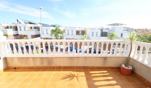 Brukt - Villa -
Orihuela Costa - Costa Blanca
