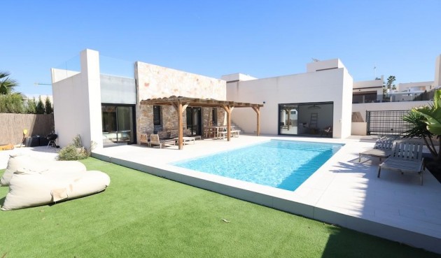 Brukt - Villa -
Algorfa - Inland