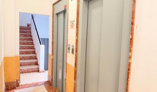 Brukt - Apartment -
Torrevieja - Centro