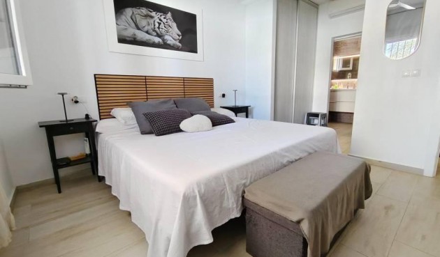 Brukt - Villa -
Torrevieja - Torreta Florida