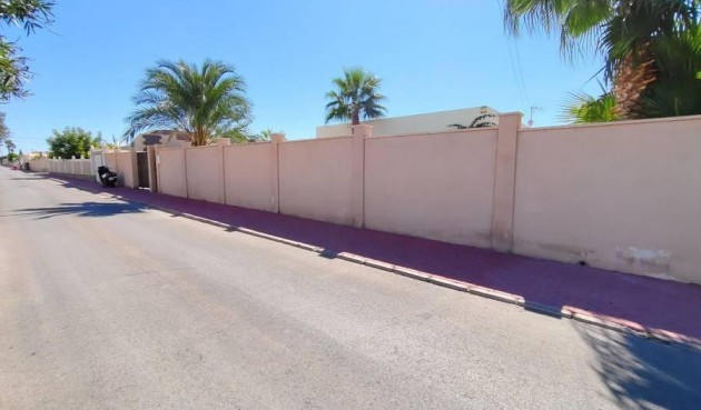 Brukt - Villa -
Torrevieja - Torreta Florida