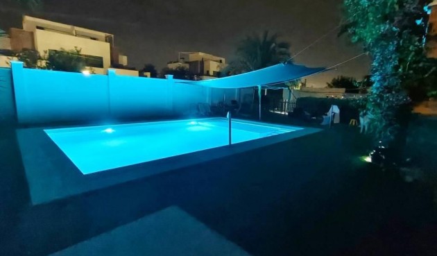 Brukt - Villa -
Torrevieja - Torreta Florida