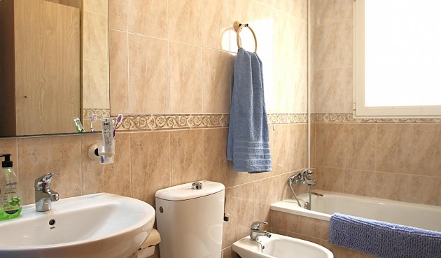 Brukt - Apartment -
Torrevieja - Las Piscinas Naturales
