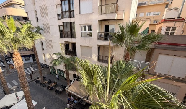 Brukt - Apartment -
Torrevieja - Centro
