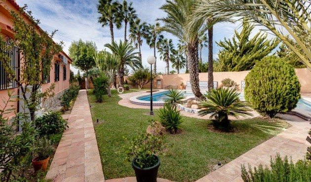 Reventa - Villa -
Torrevieja - La Siesta - El Salado - Torreta
