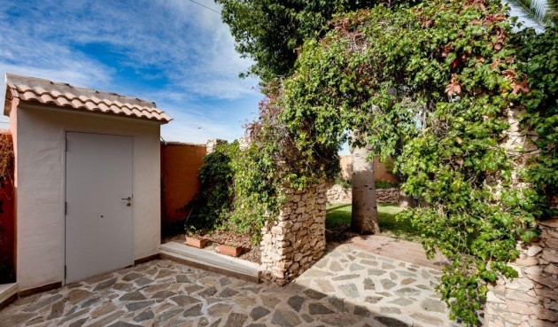 Reventa - Villa -
Torrevieja - La Siesta - El Salado - Torreta