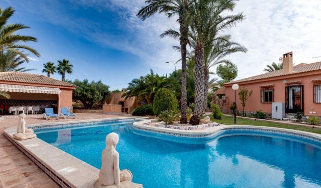 Reventa - Villa -
Torrevieja - La Siesta - El Salado - Torreta
