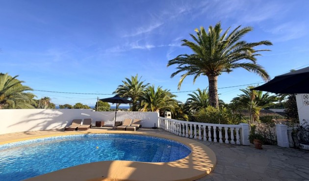 Återförsäljning - Villa -
Moraira - Costa Blanca