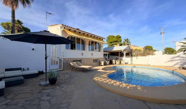 Återförsäljning - Villa -
Moraira - Costa Blanca