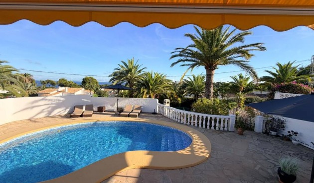 Återförsäljning - Villa -
Moraira - Costa Blanca
