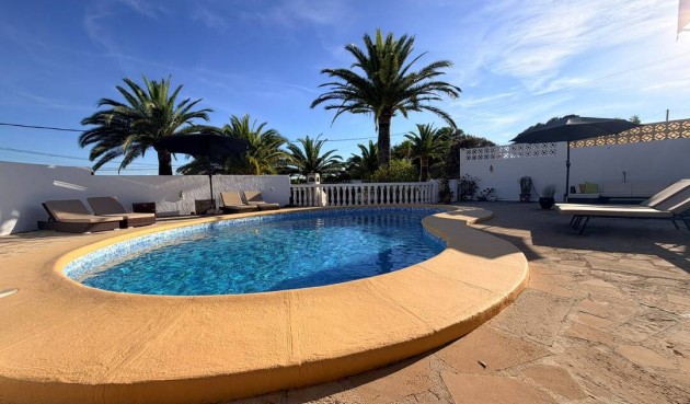 Återförsäljning - Villa -
Moraira - Costa Blanca