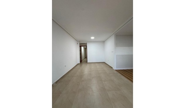 Brukt - Apartment -
Torrevieja - Centro
