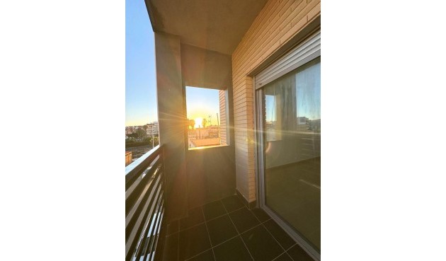 Brukt - Apartment -
Torrevieja - Centro