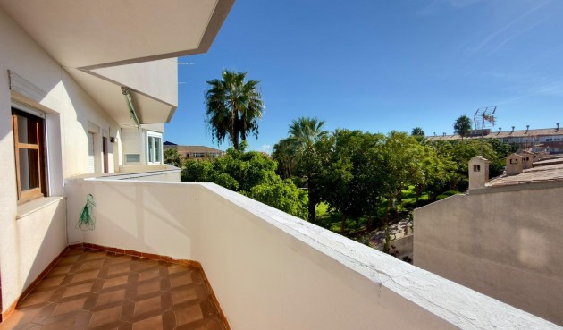 Brukt - Apartment -
Orihuela Costa - La Regia