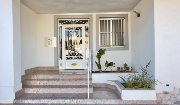 Brukt - Apartment -
Orihuela Costa - La Regia