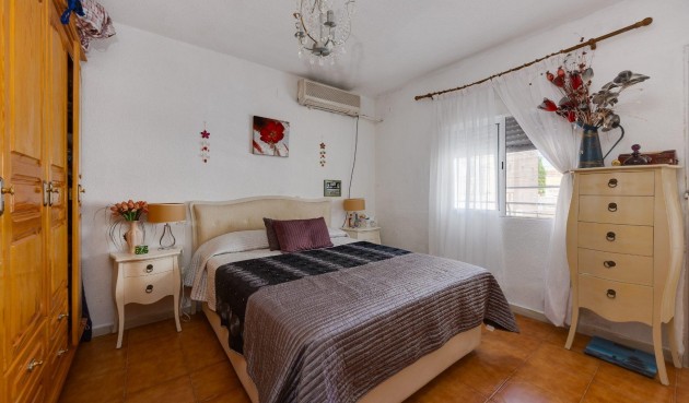 Brukt - Town House -
Torrevieja - Nueva Torrevieja