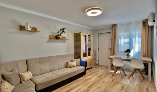 Resale - Villa -
Orihuela Costa - Costa Blanca