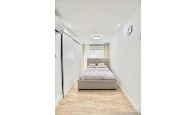 Resale - Villa -
Orihuela Costa - Costa Blanca